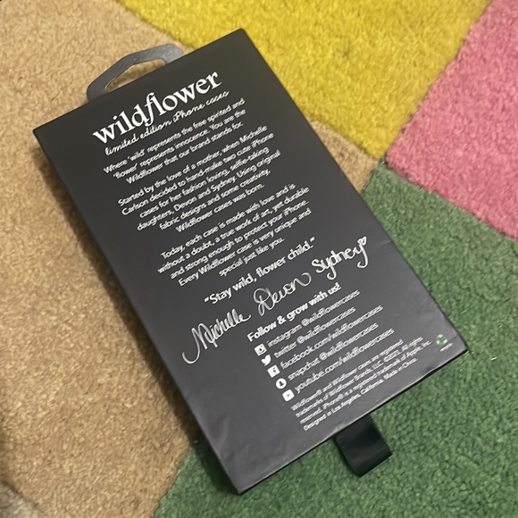 cow print wildflower iphone 11 cass - Picture 2 of 3